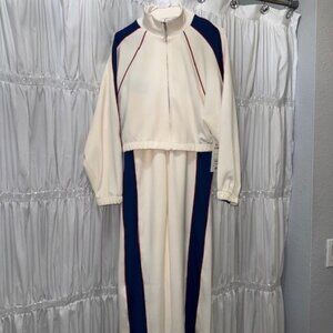 NWT Womens 2 piece Jump Suit Sz M by Love Poem